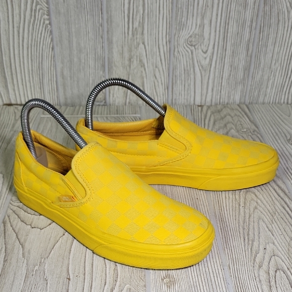 Vans Classic Slip On Mono Checkerboard Spectra Yellow Shoes Mens 5.5 Womens 7 - Picture 1 of 11